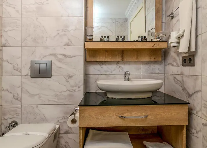 Old Topkapi Porta Romanos Ottoman Heritage Hotel